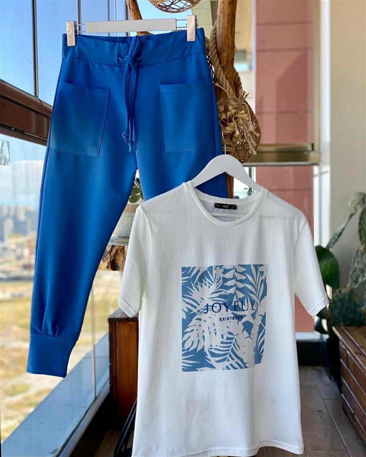 Yaprak Desenli Tshirt (Mavi)