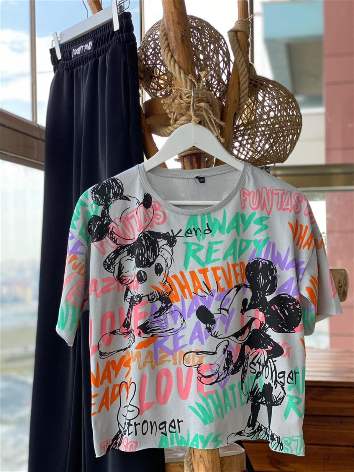 Yazı ve Çizgi Karakter Baskılı Tshirt (GRİ)