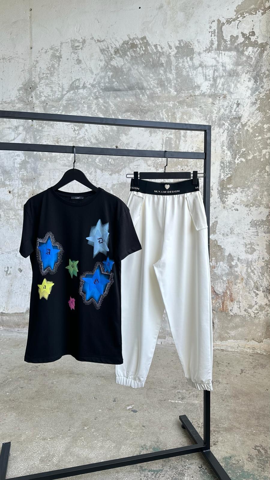 Yıldız Baskılı ve Taş İşçilikli T-Shirt (Siyah)