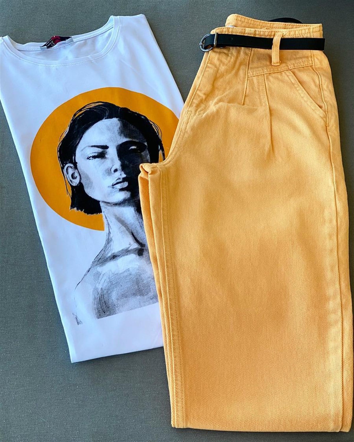 Yüksek Bel Kemerli Mom Jeans (ORANJ)