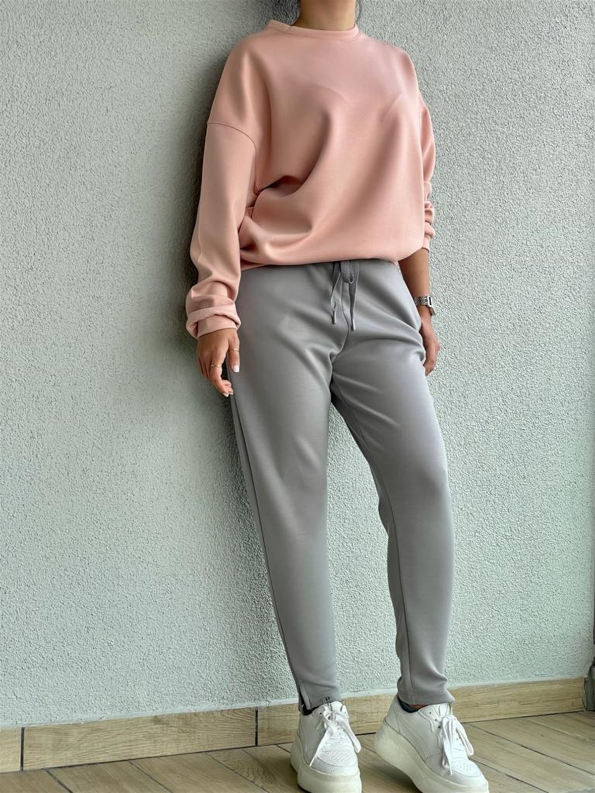 Yumoş Doku Yüksek Bel Jogger Pantolon (Gri)