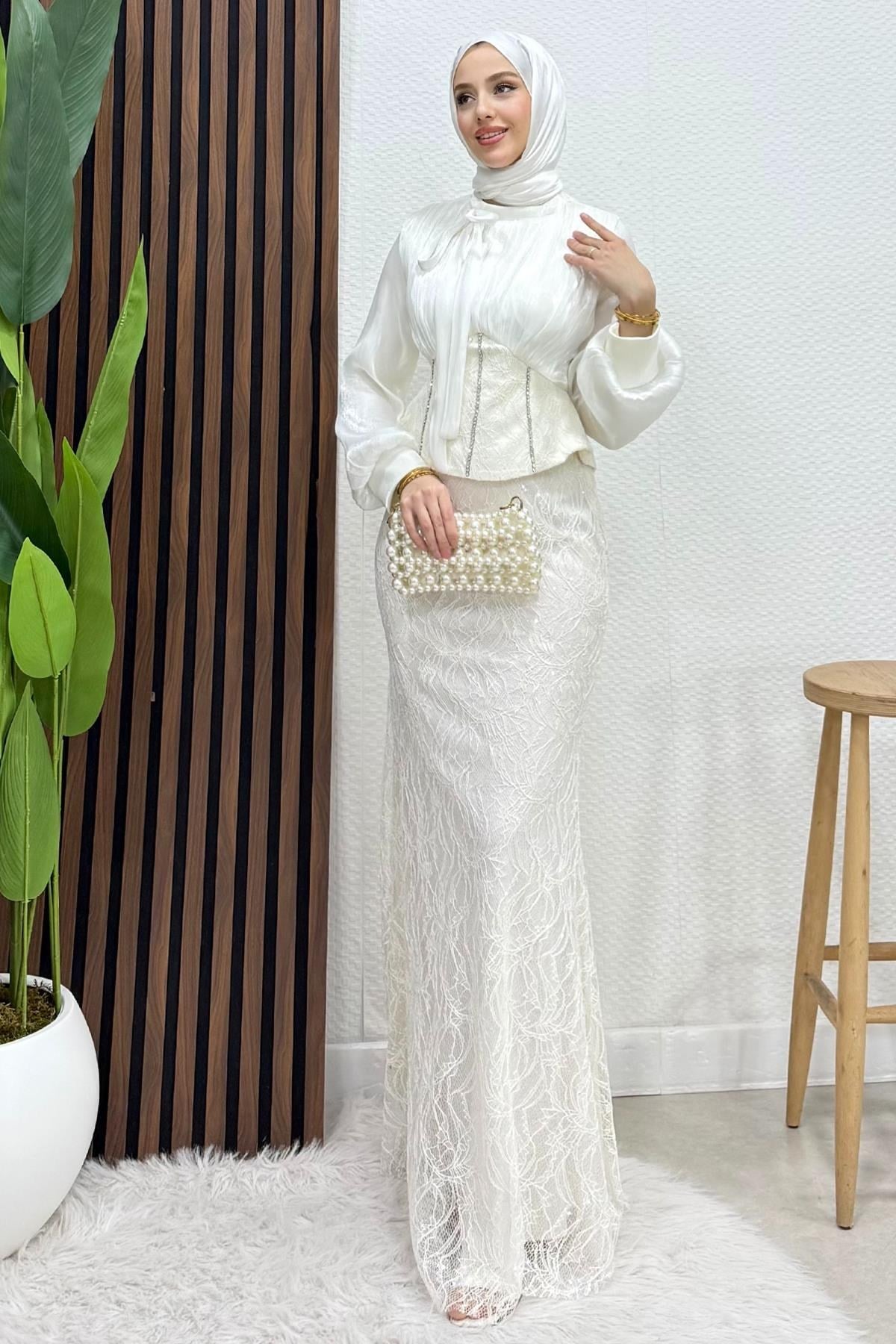Flarlı Balık Abiye Beyaz