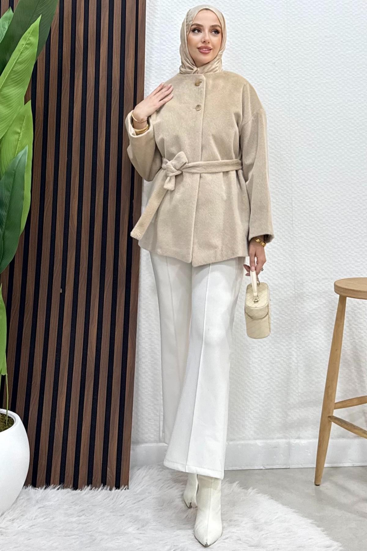 Oksana Kaşe Kaban Bej