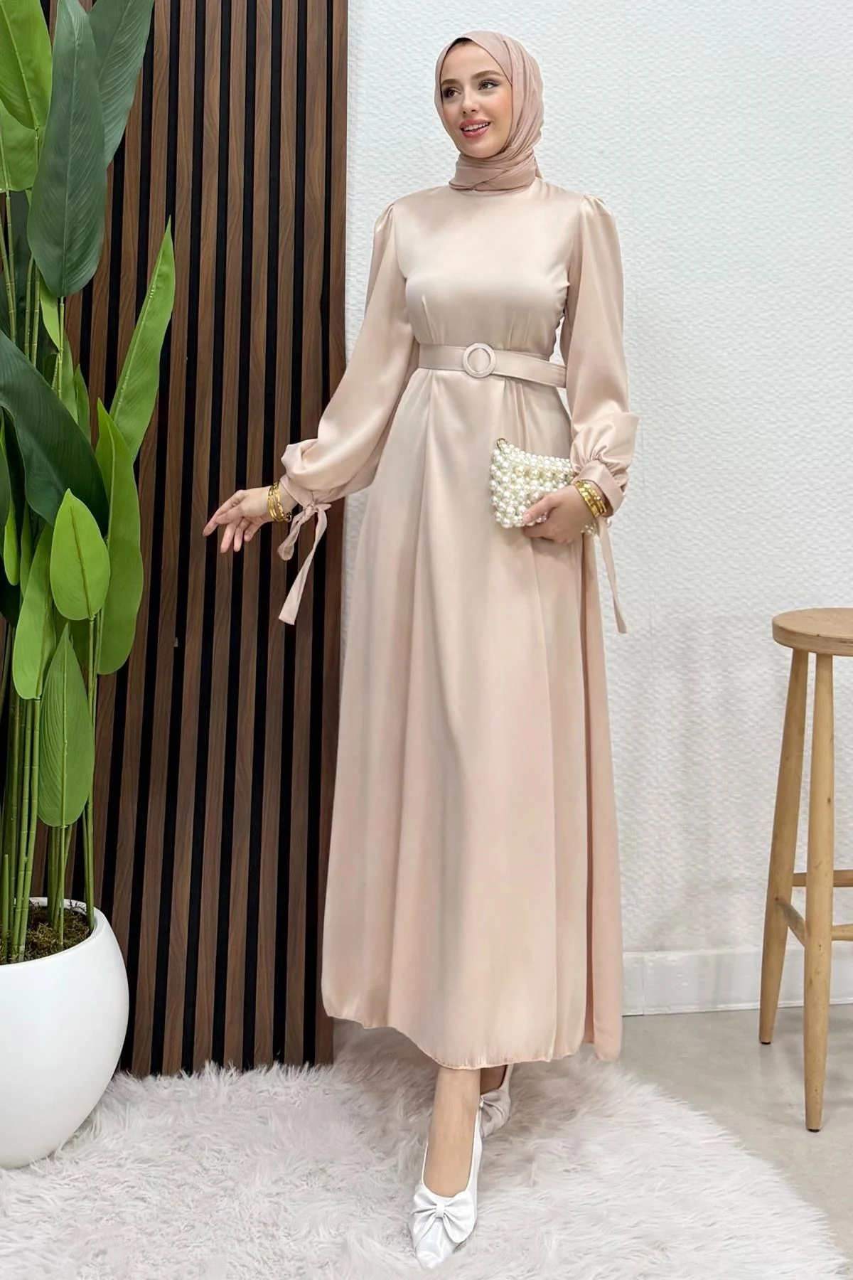 Saten Kemerli Elbise Gold