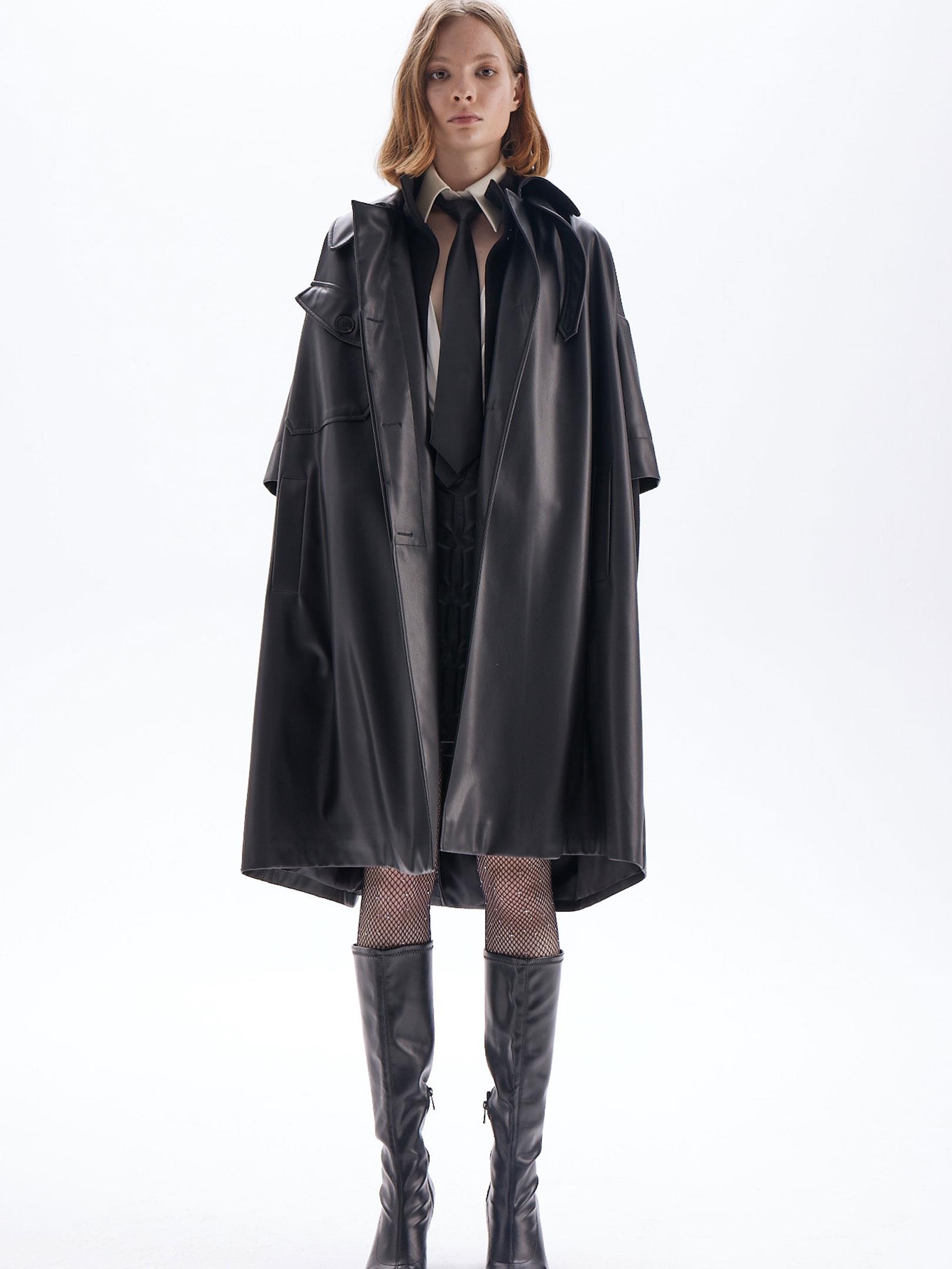 23FW105001 SUNİ DERİ UZUN KISA KOL KABAN Kategorisiz Modelleri