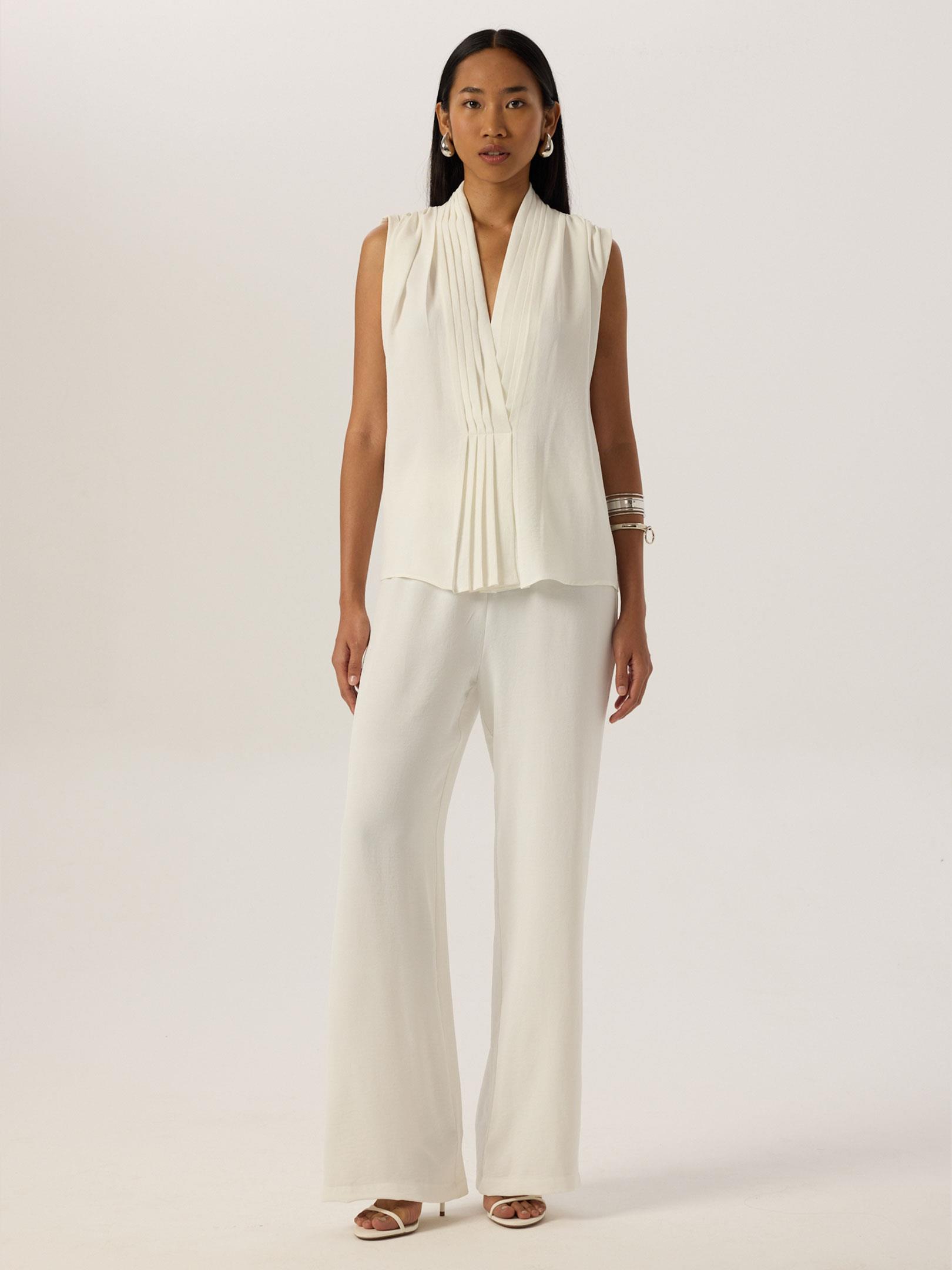 24SS109023 ÖNÜ PİLELİ V YAKALI KOLSUZ BLUZ Kategorisiz Modelleri
