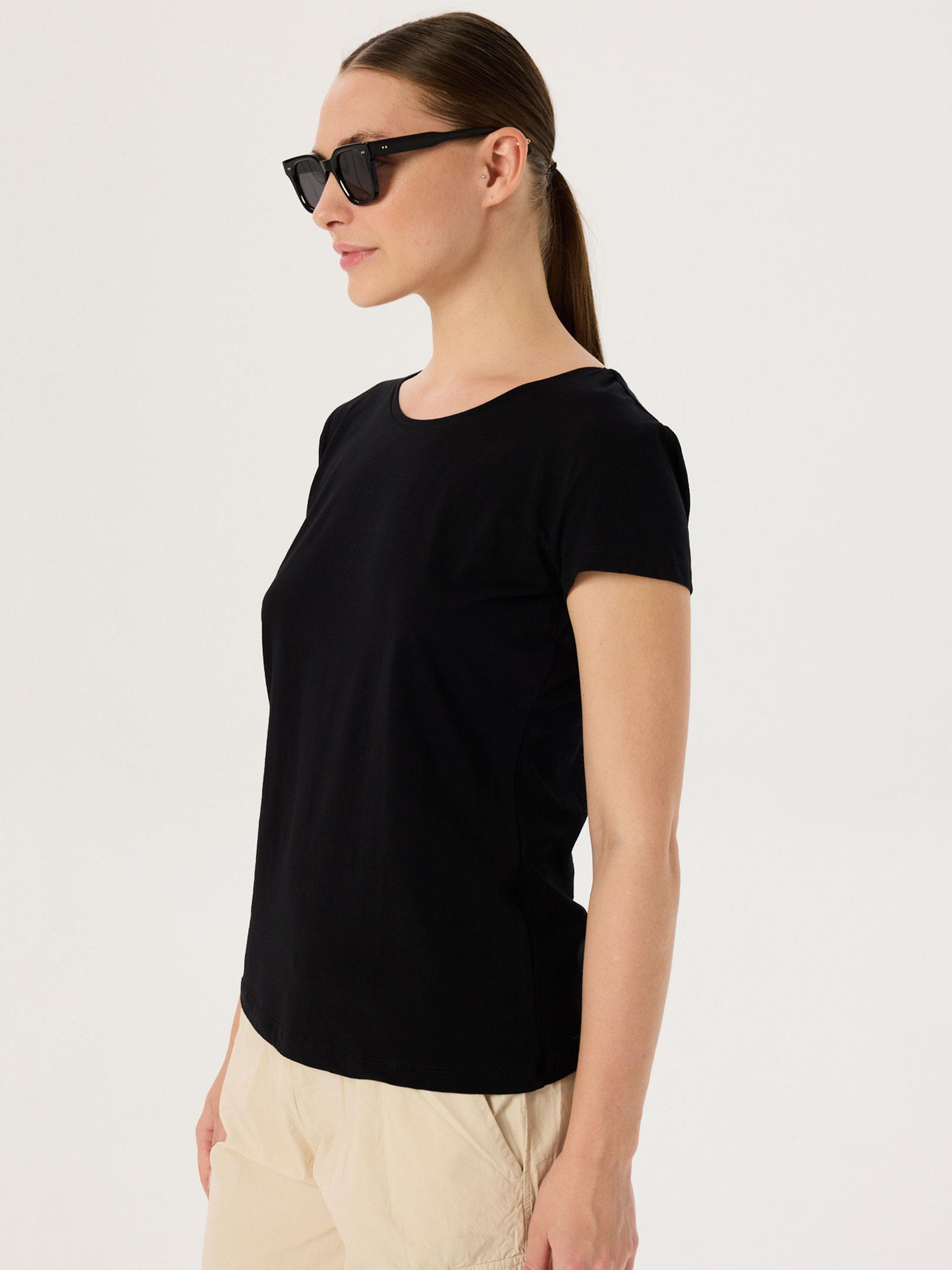 Bisiklet Yaka Basic T-Shirt - Siyah T-shirt Modelleri