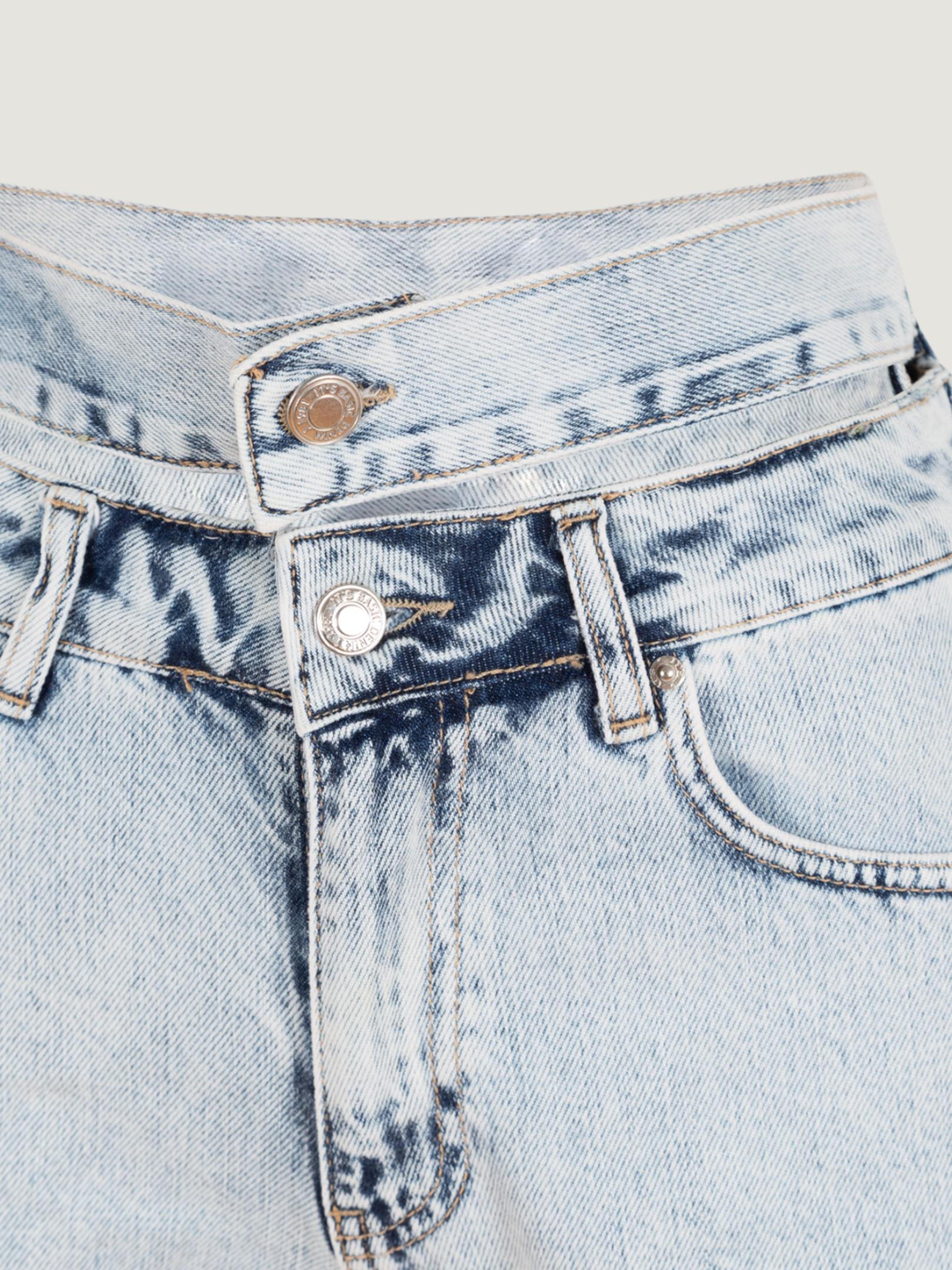 Çift Bel Kemerli Eskitmeli Jean Şort - Light Indigo Şort Modelleri