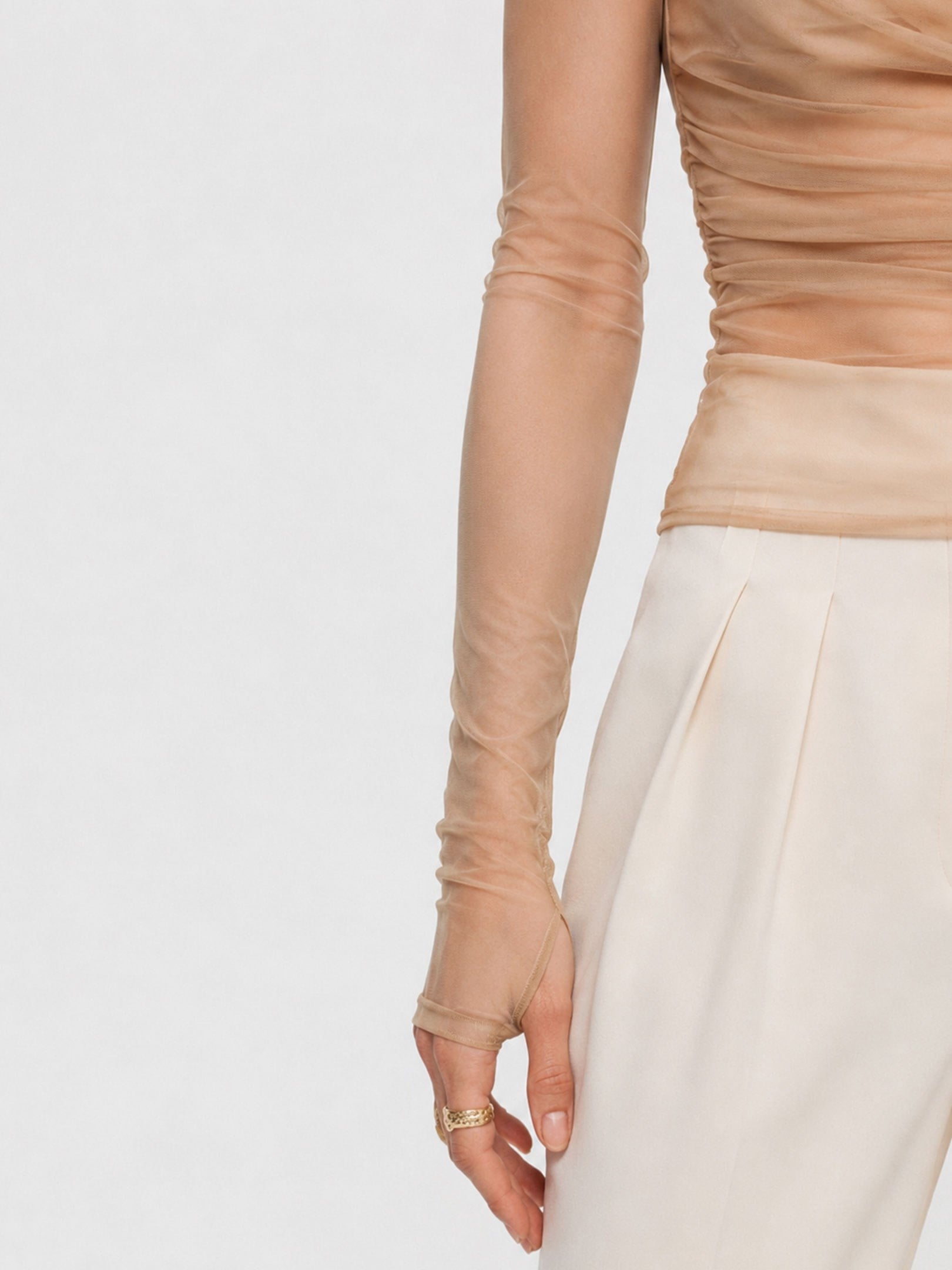 Kadın, Bayan 	Kayı Yaka Yandan Fermuarlı Drape Detaylı Uzun Kol Tül Bluz - Bej Body Modelleri
