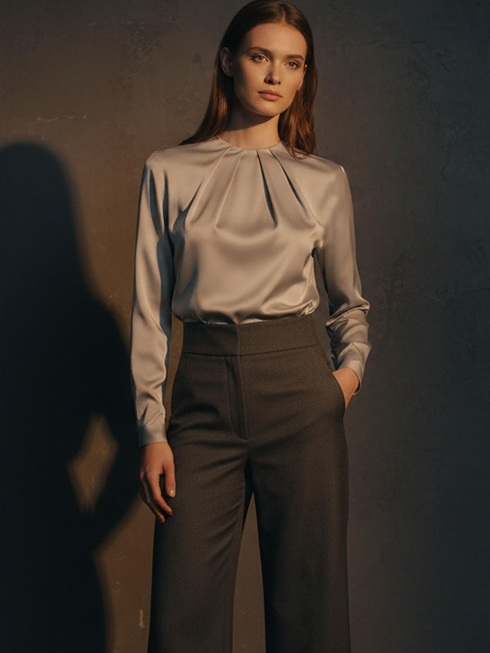 Kadın, Bayan Özel Tasarım Büzgü Yaka Detaylı Çıtçıtlı Body Bluz - Gri Bluz Modelleri