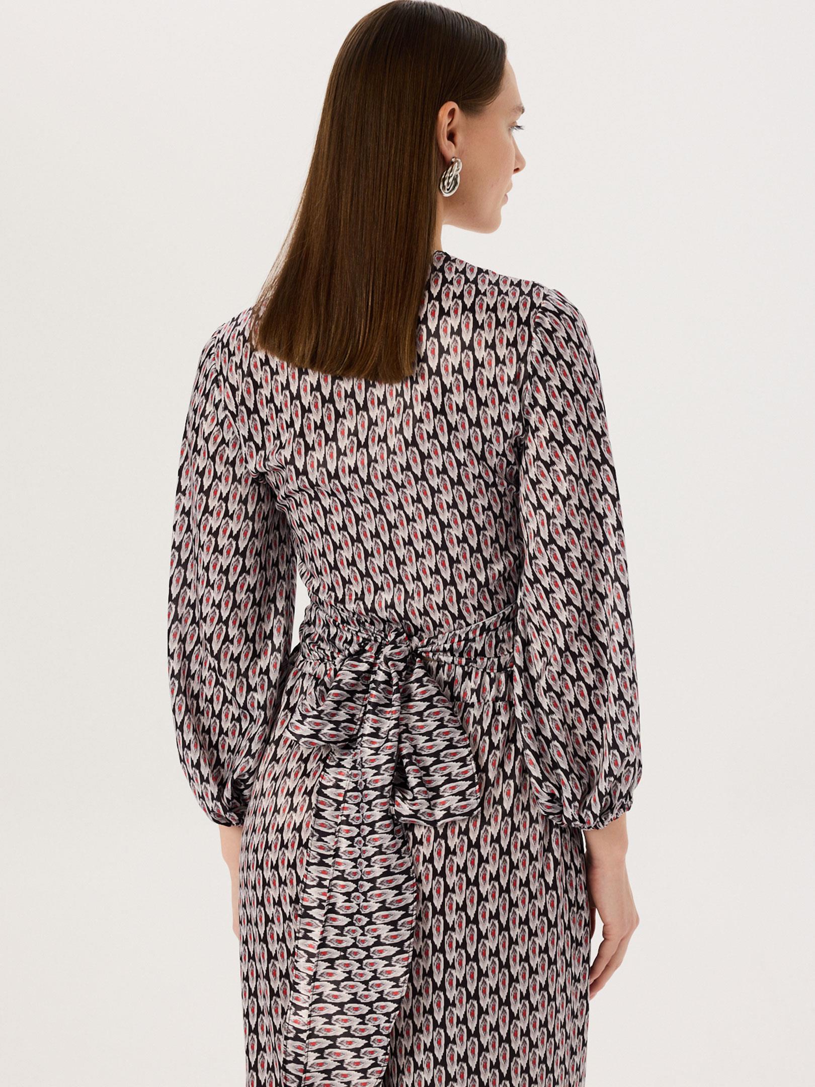 Kuşak Bağlama Detaylı Uzun Kol Bluz - Kırmızı Desenli Bluz Modelleri