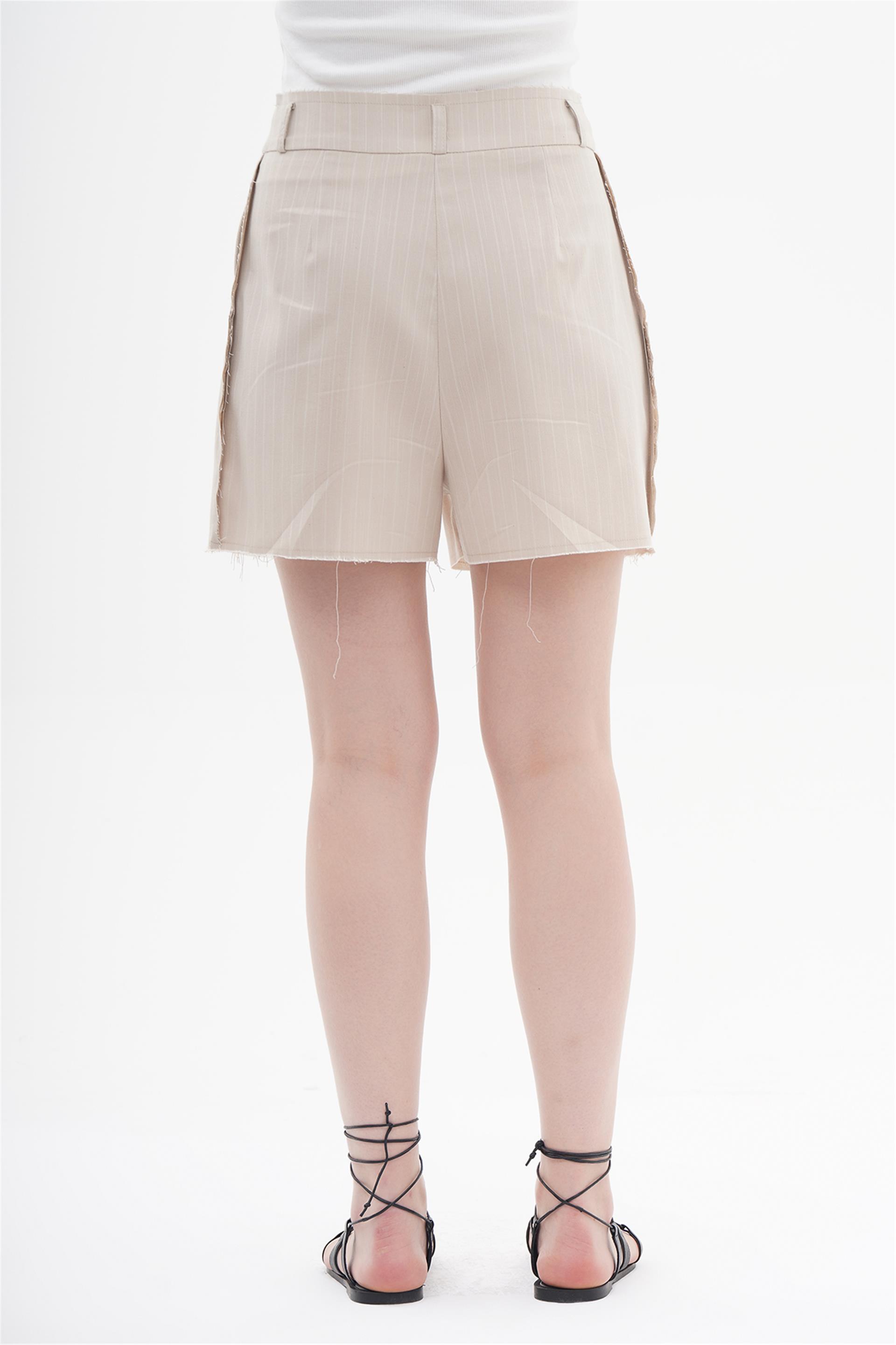 010624 CUT EDGE LOOSE FIT PANTS SHORTS WITH STRIPES