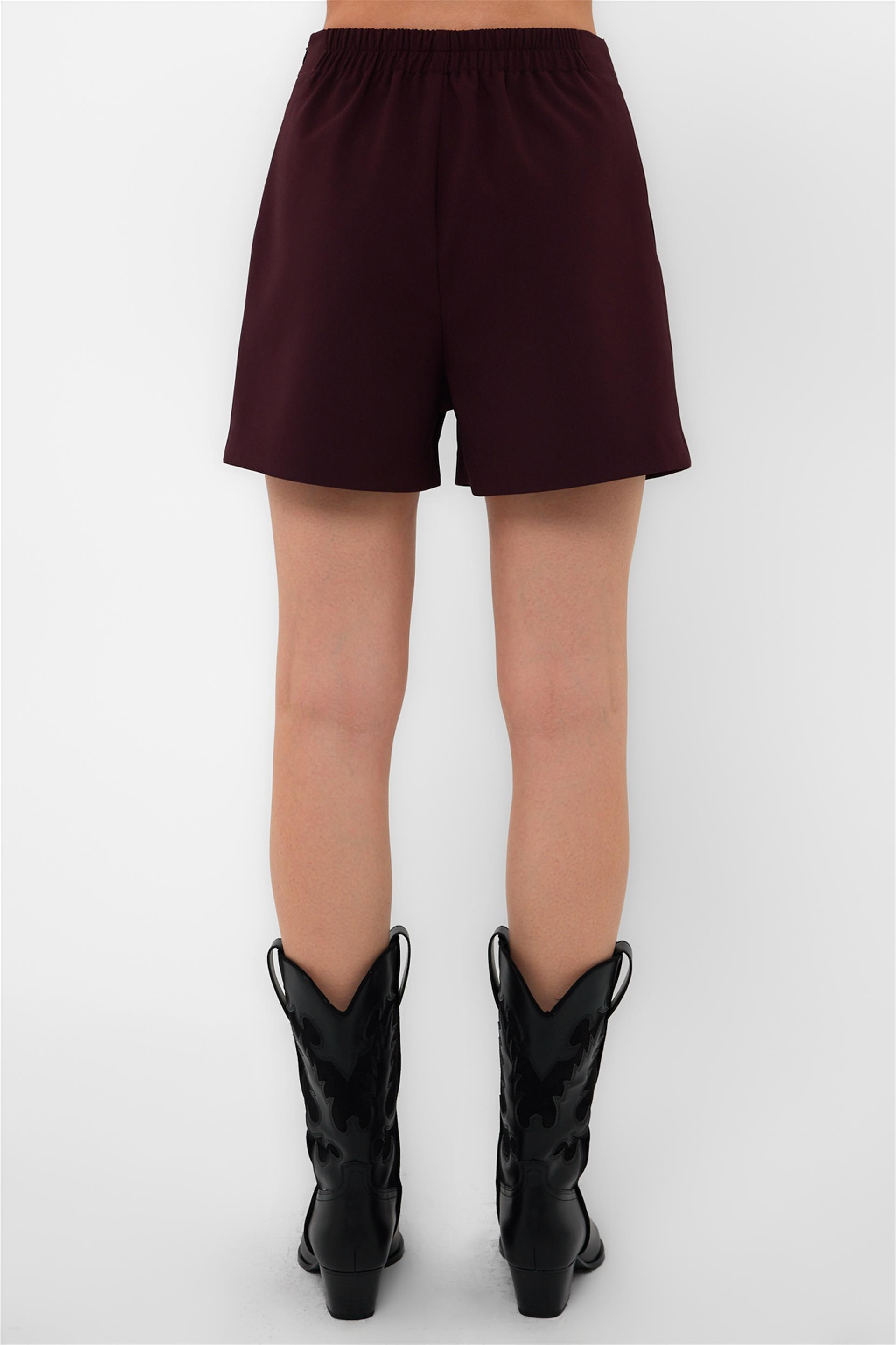 010671 SHORTS WITH PLEATS AND ELASTIC WAISTBAND AT BOOK