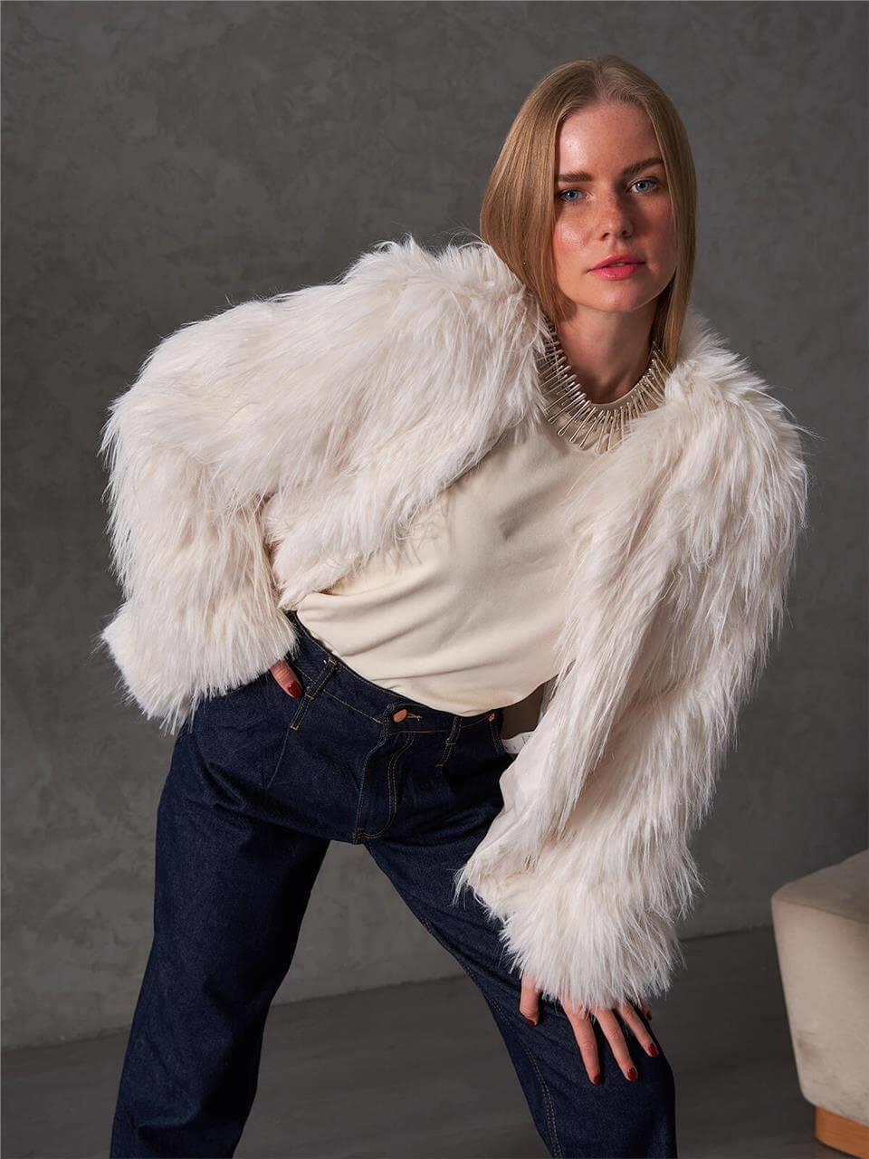 170453 Kısa Kürk Mont