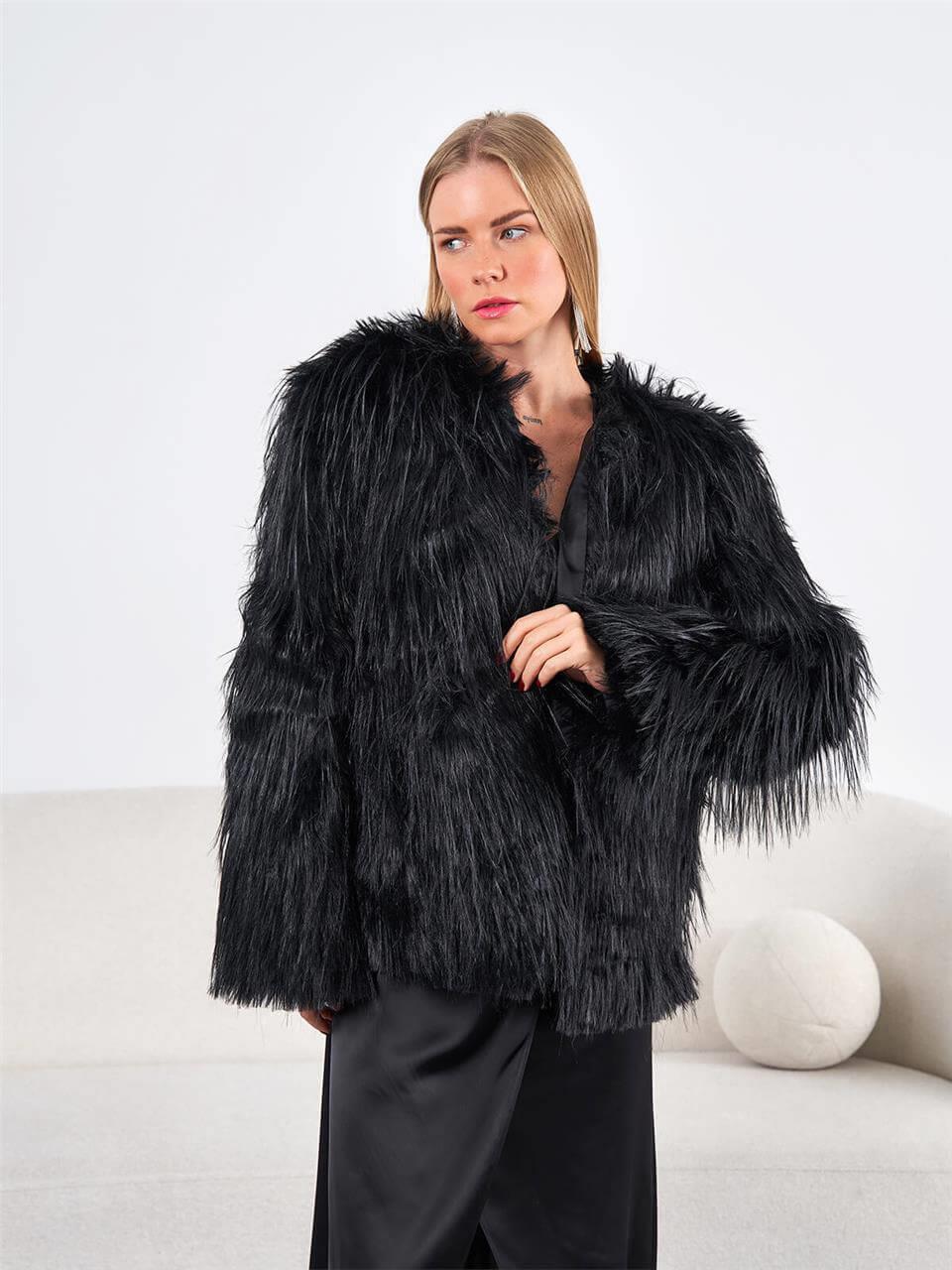 170453 Kısa Kürk Mont