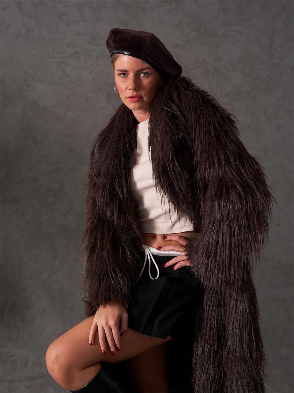 170456 Şal Yakalı Uzun Kürk