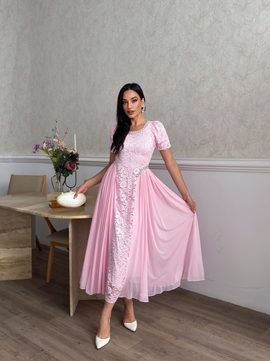 3180 Taşlı danteli elbise