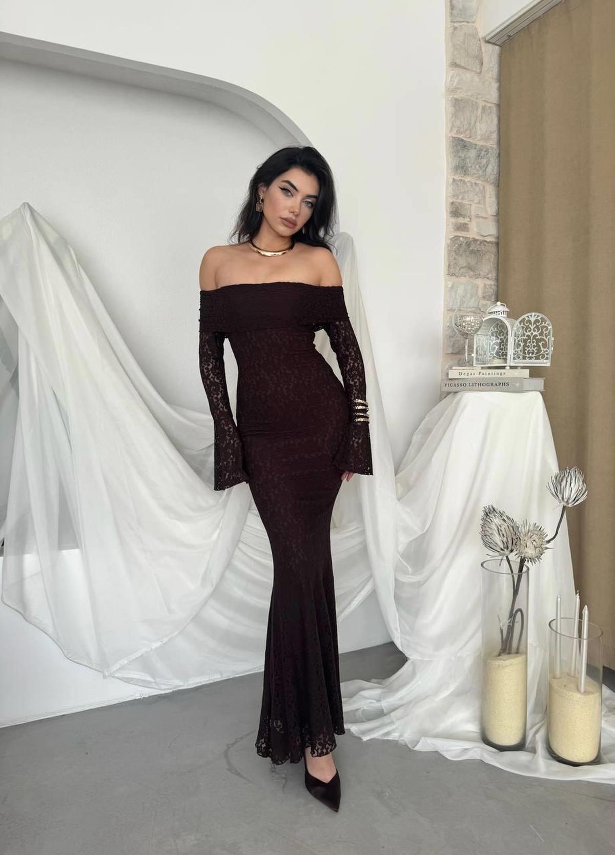 Arya Strapless Lace Dress