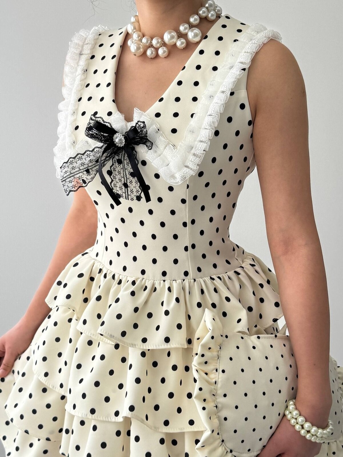 Asel Brooch Detail Dress