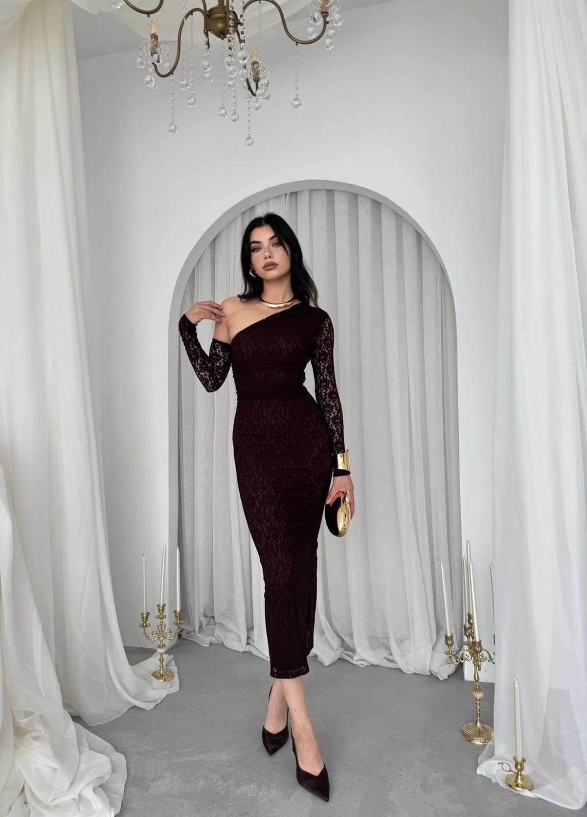 Bees One Shoulder Detailed Dress