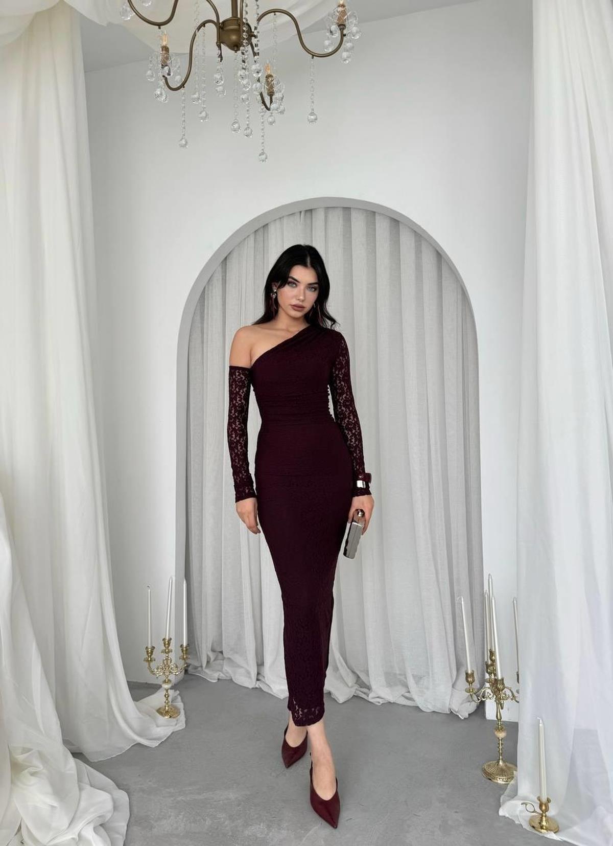 Bees One Shoulder Detailed Dress