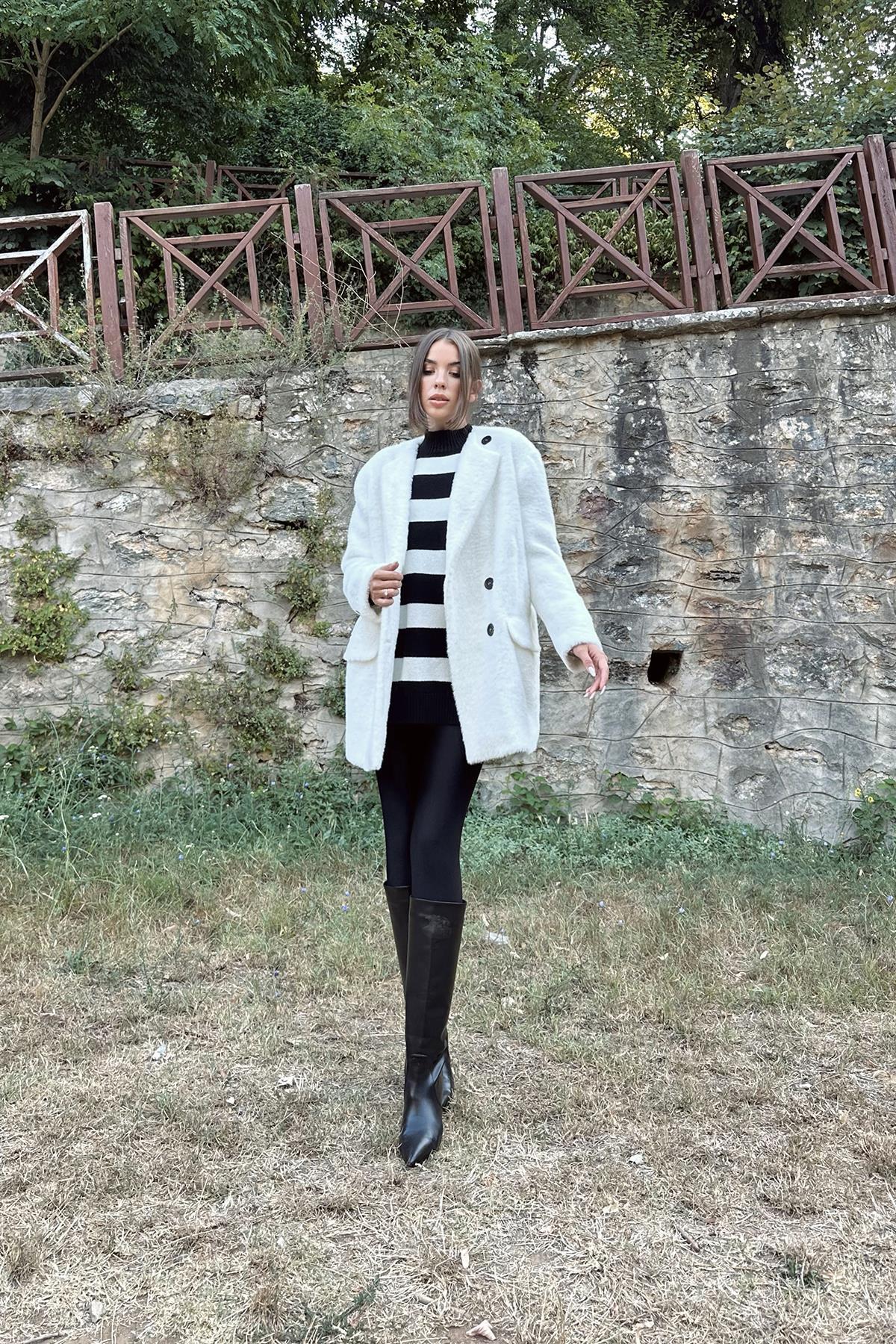 Ekru Tüylü Yumoş Kaban