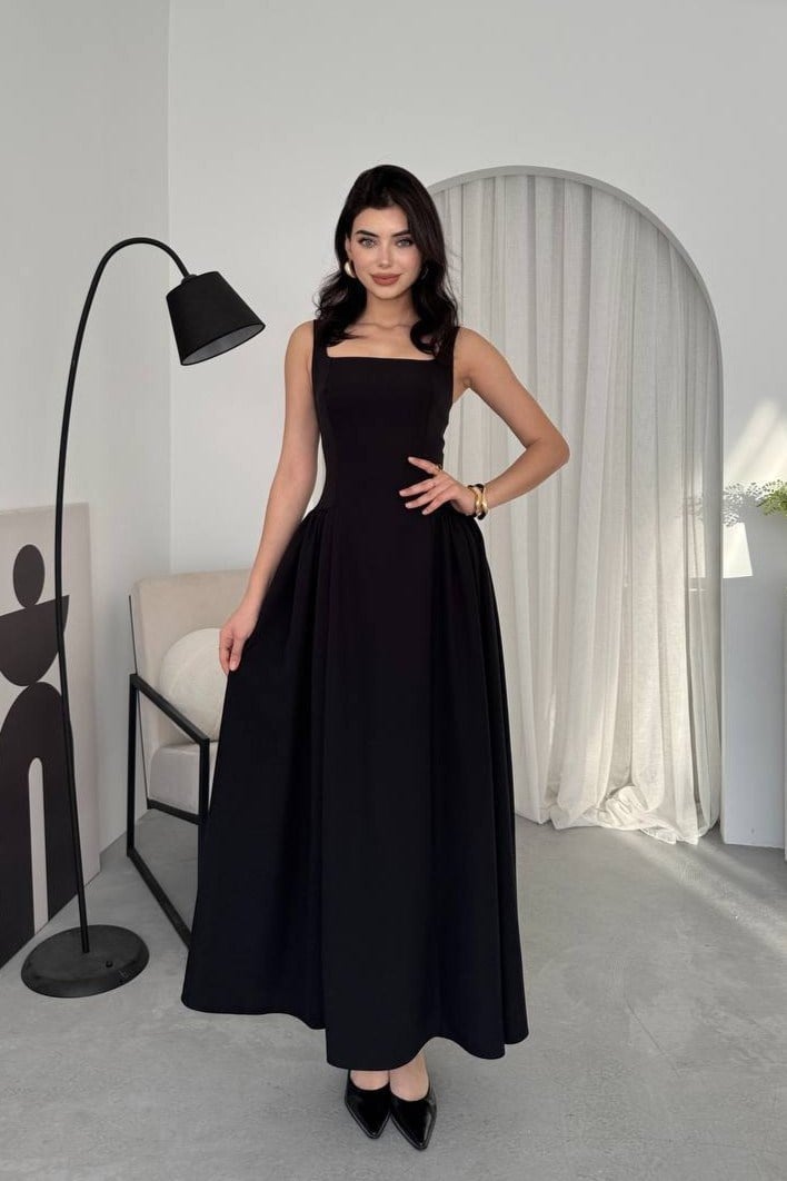 Heldi Pleated Dress - Black 00597