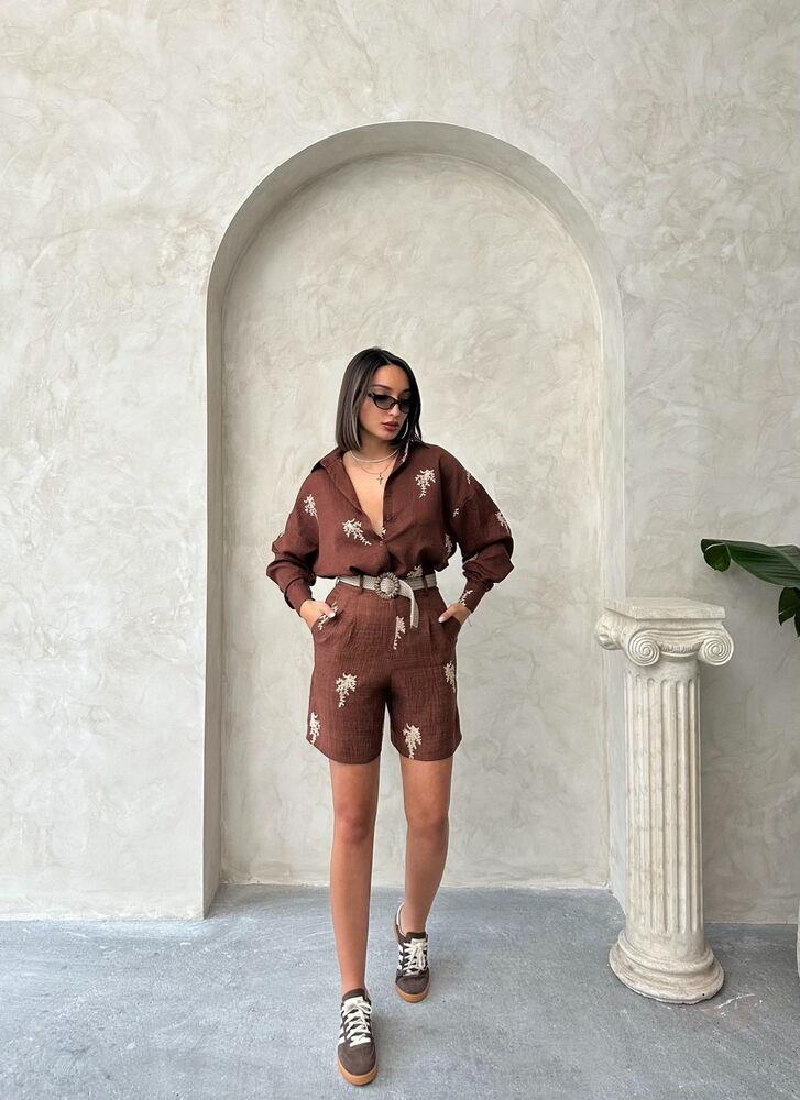 Kemer Detaylı Nakışlı Keten Şort - Kahve | Topshow