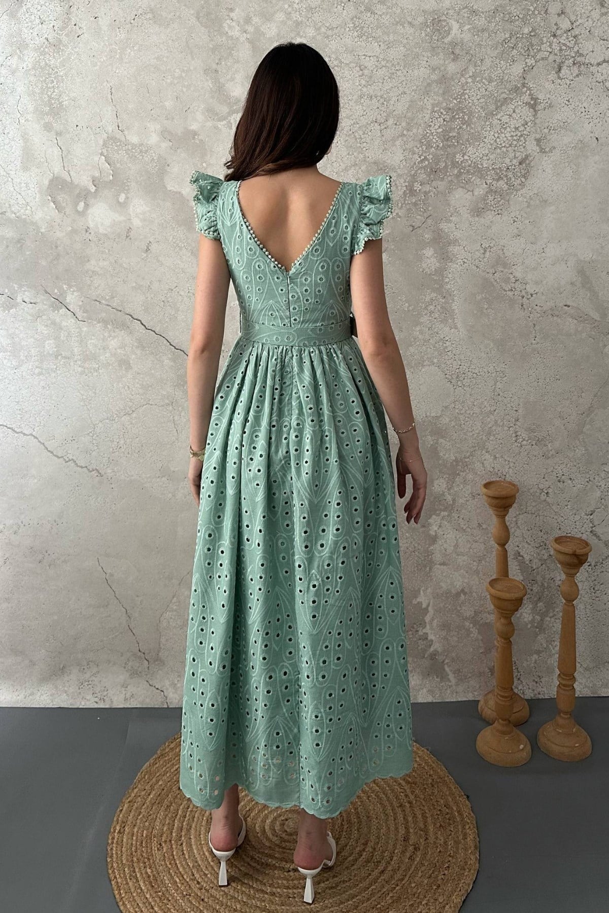 Mint Dantelli Brode Elbise