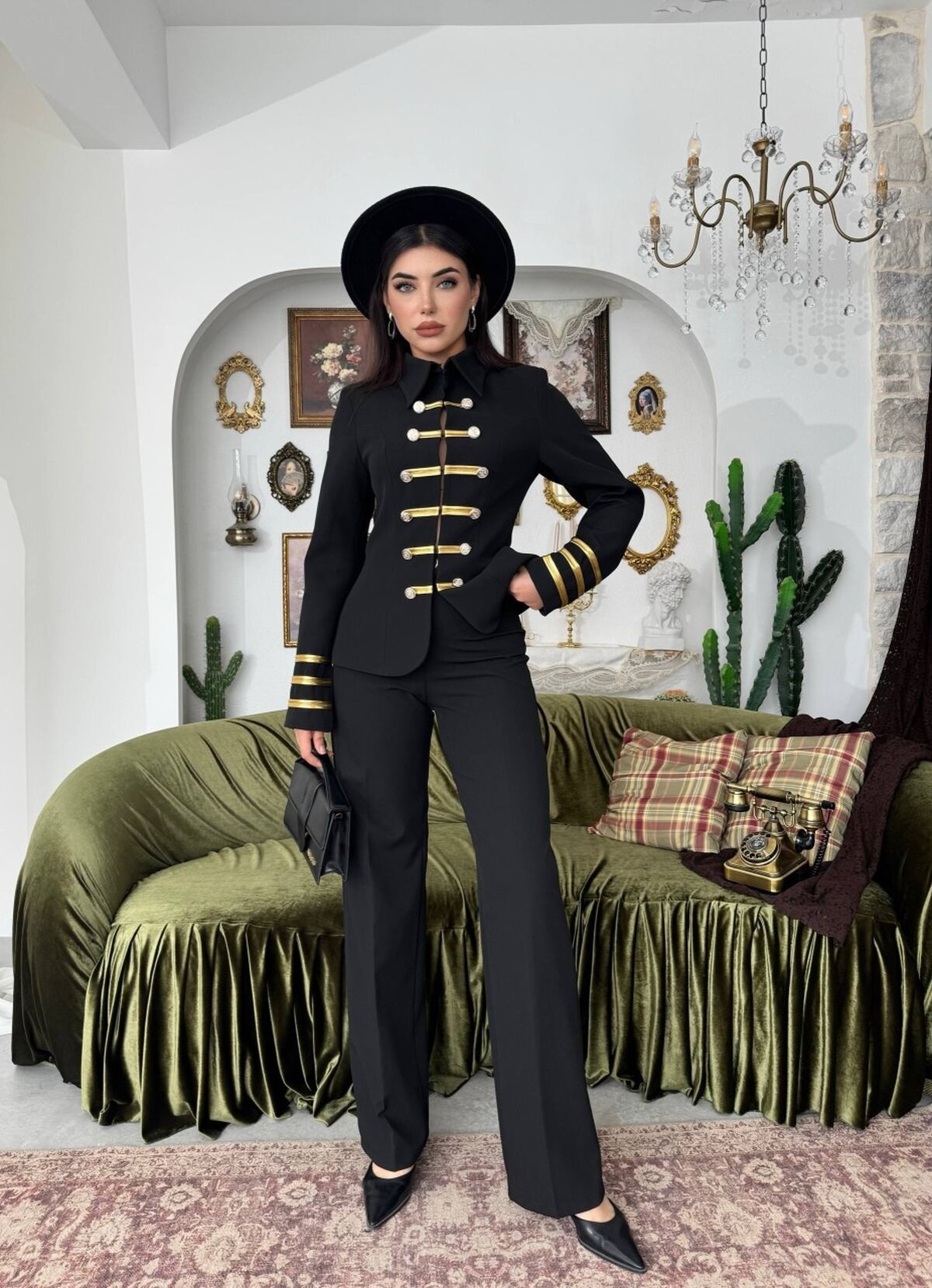 Munan Two-Piece Set
