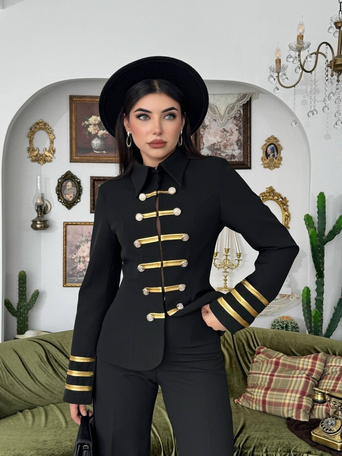 Munan Two-Piece Set