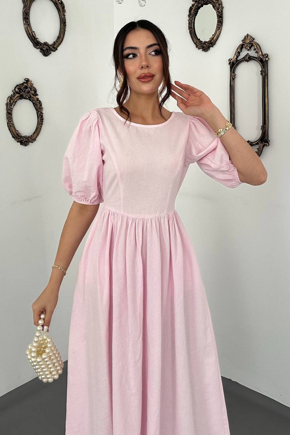 Pembe Arkadan Bağlama Detaylı Elbise
