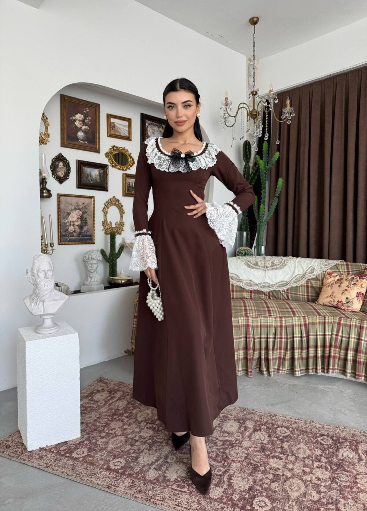 Ruyn Dress with Brooch Detail