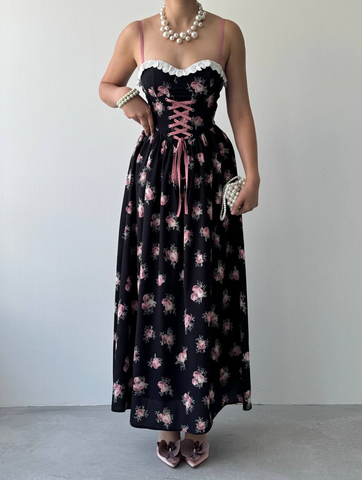 Sonas Lace Dress