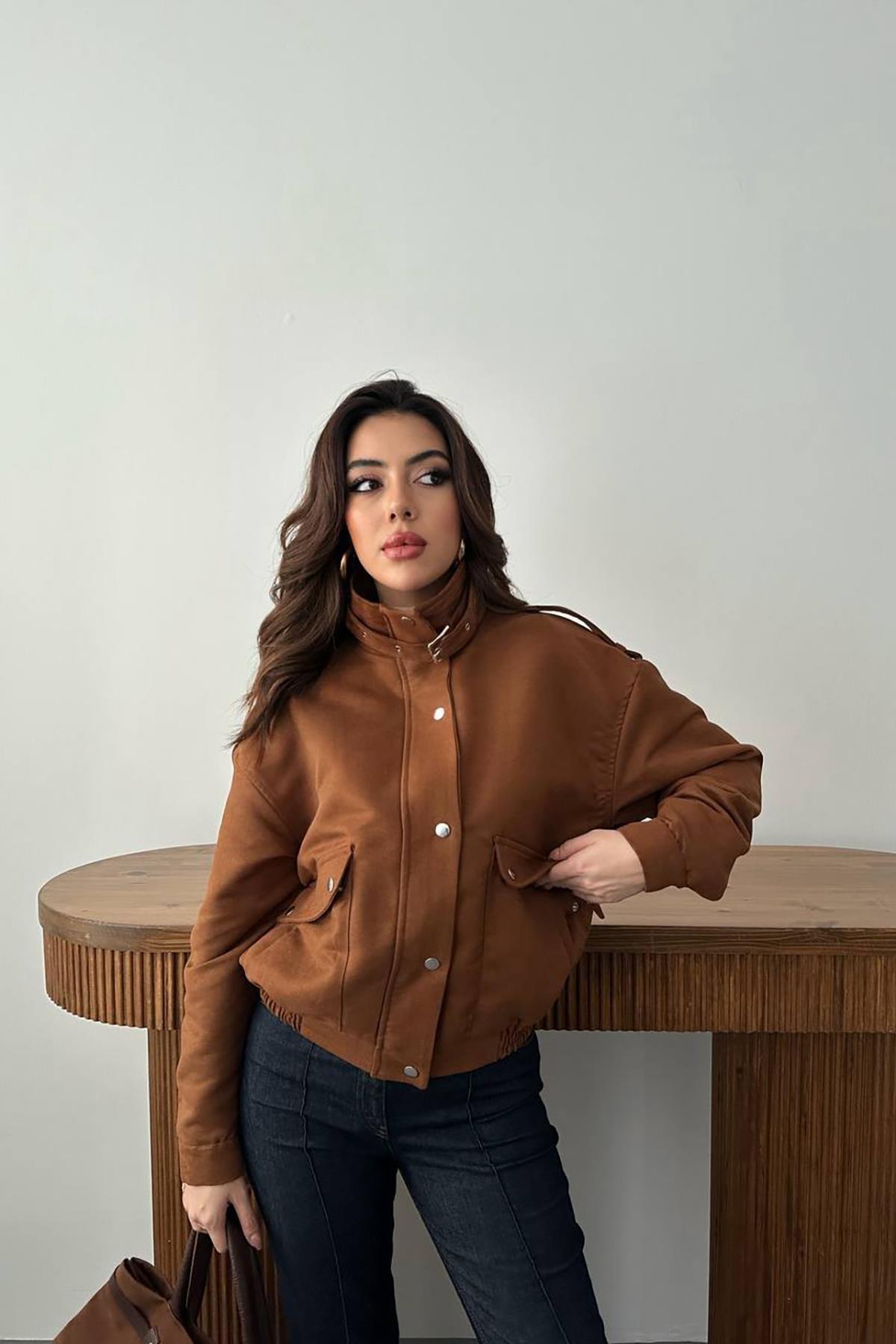 Toptan Camel Dik Yakalı Kısa Ceket