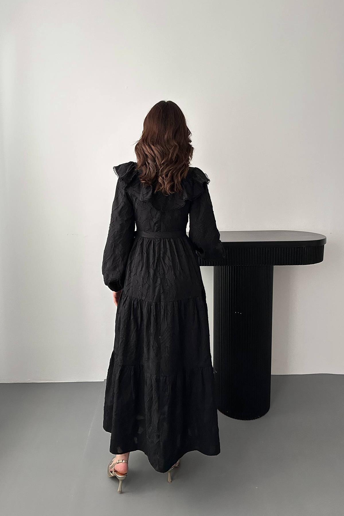 Toptan Siyah Fırfırlı Brodeli Elbise