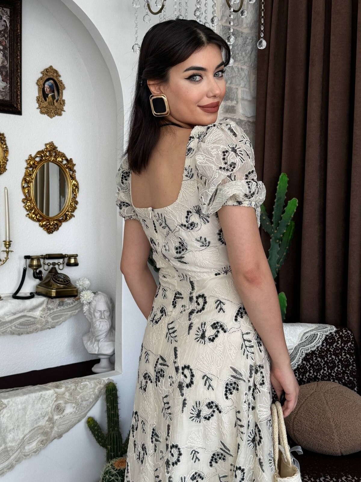 Vesam Midi Dress