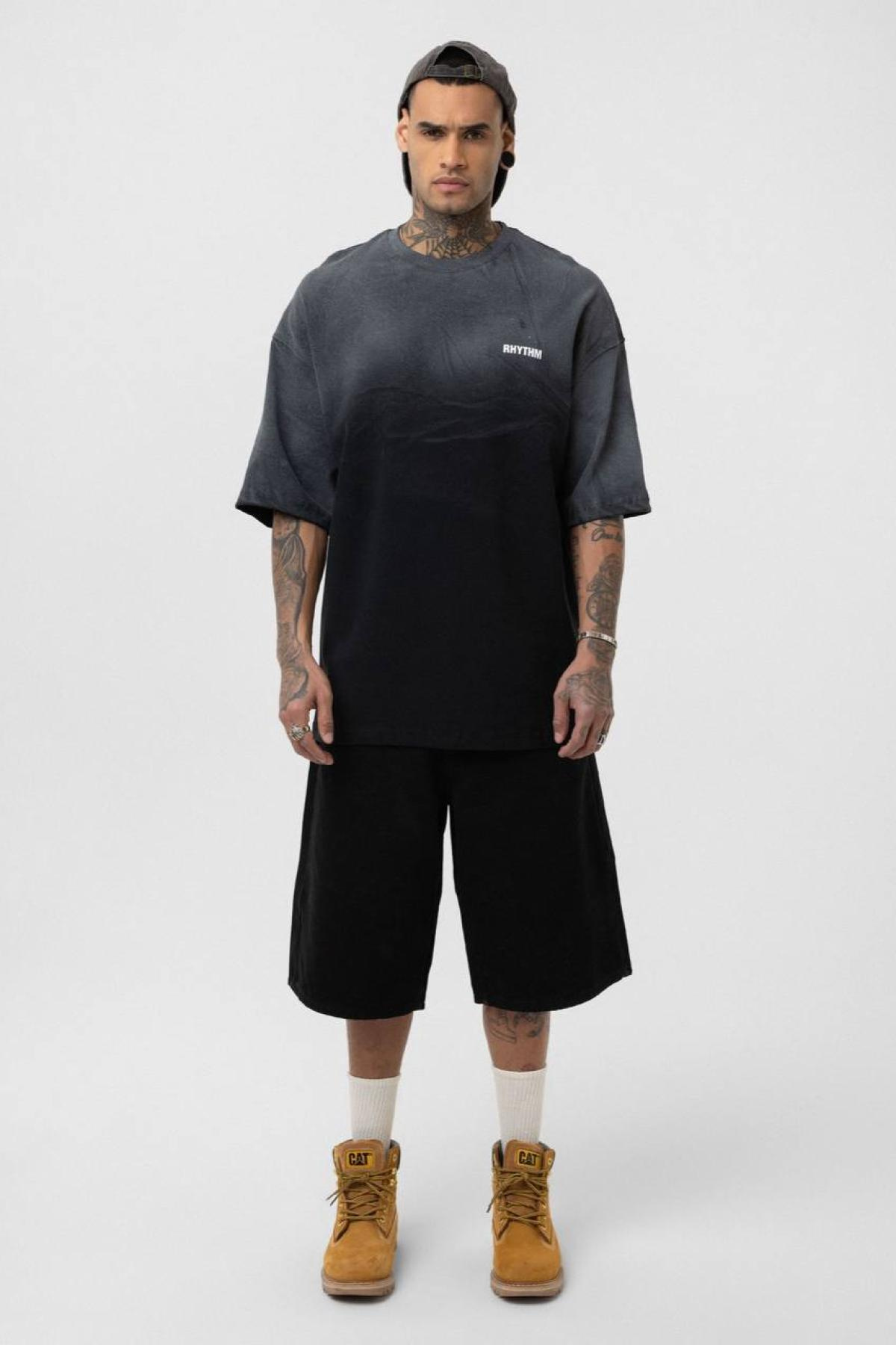 Wholesale Men Black Washed Oversize T-shirt 722694