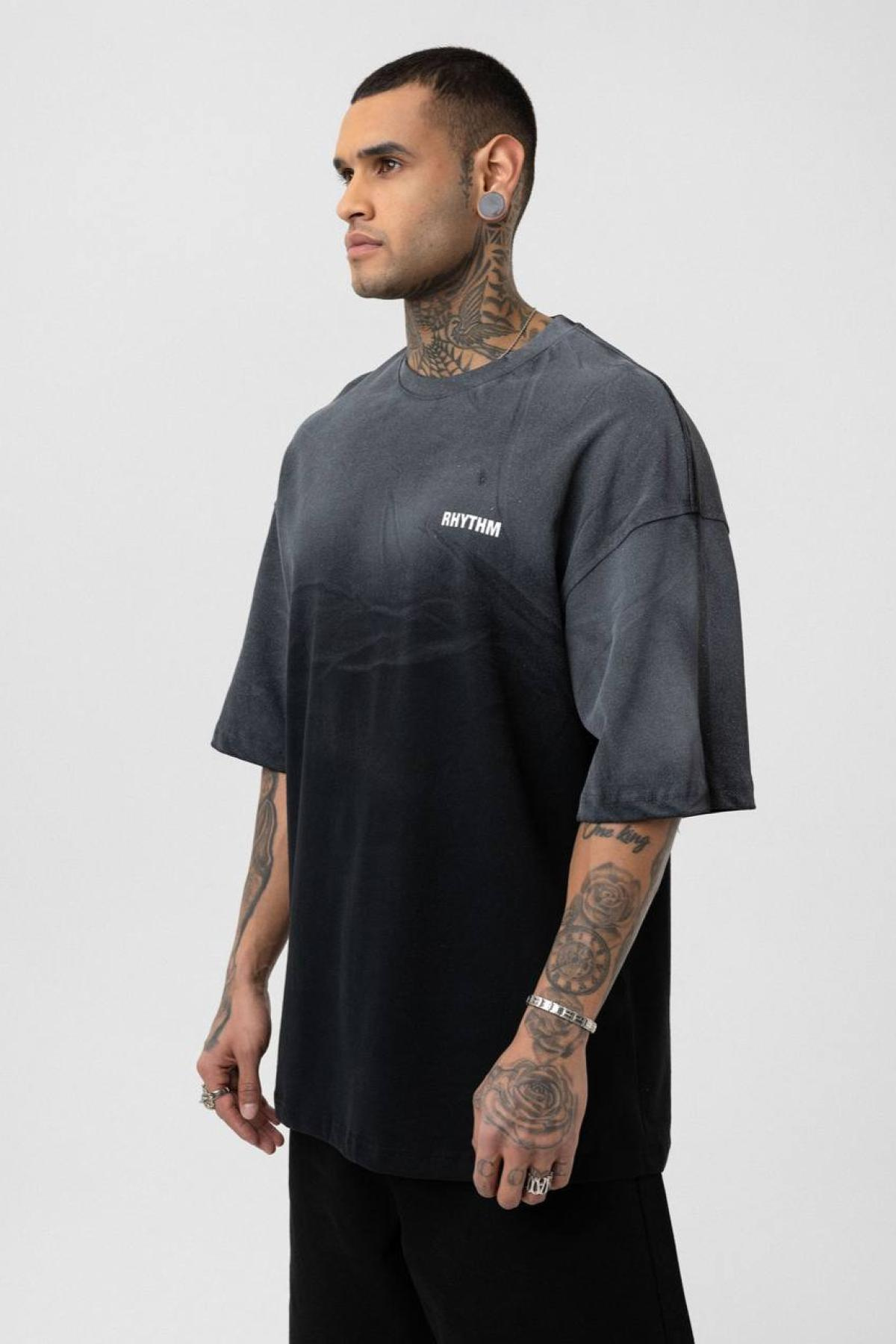 Wholesale Men Black Washed Oversize T-shirt 722694