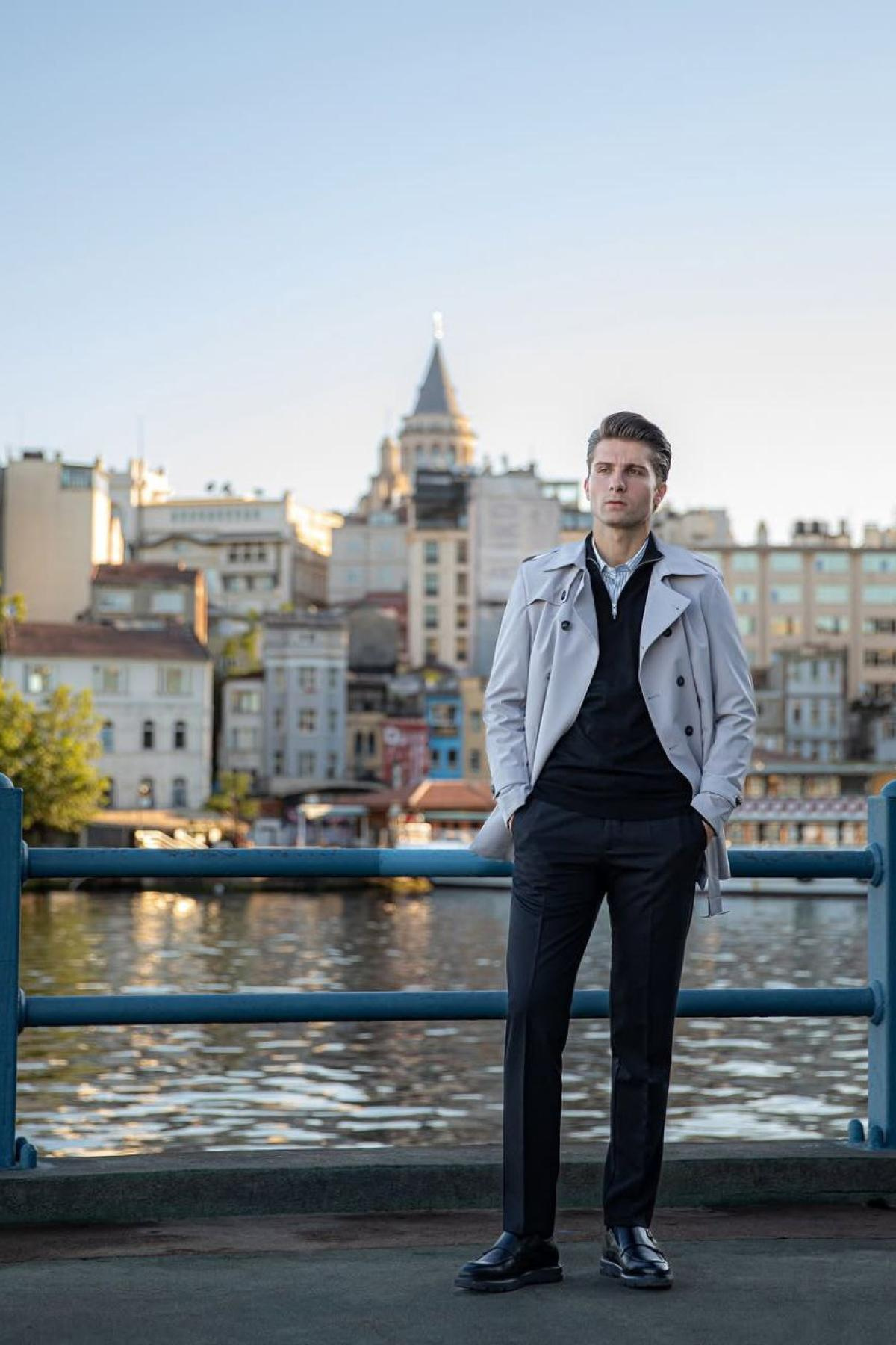 Wholesale Men Light Gray Trench Coat 738169