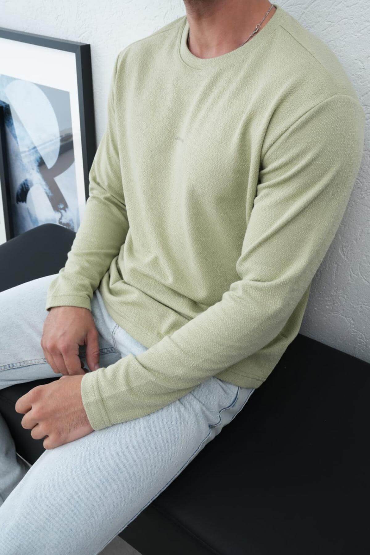 Wholesale Men Pastel Mint Crew-Neck Sweatshirt 738116