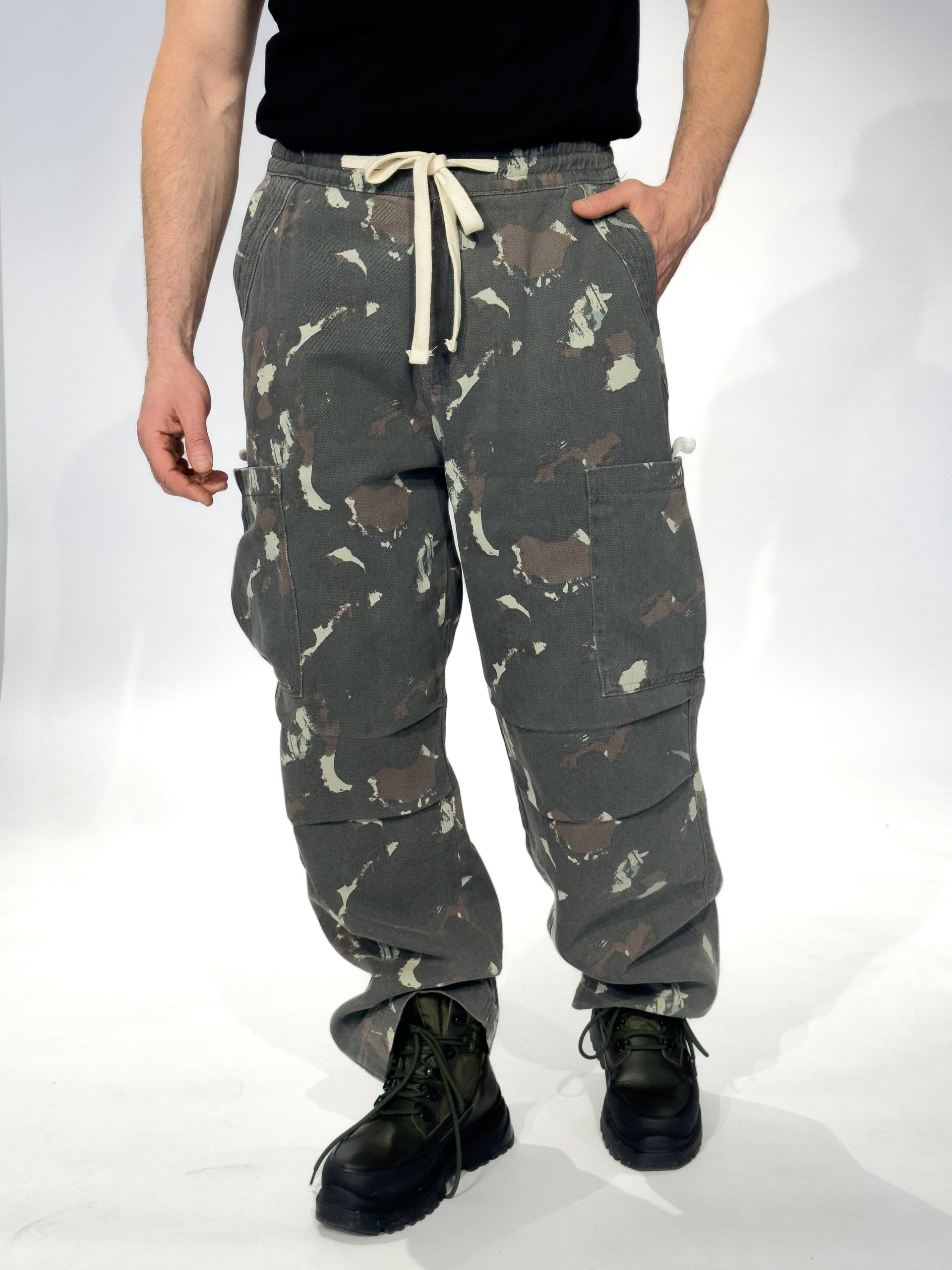 Wholesale Men's Khaki Baggy Camo Pants 1503W26-6576-1