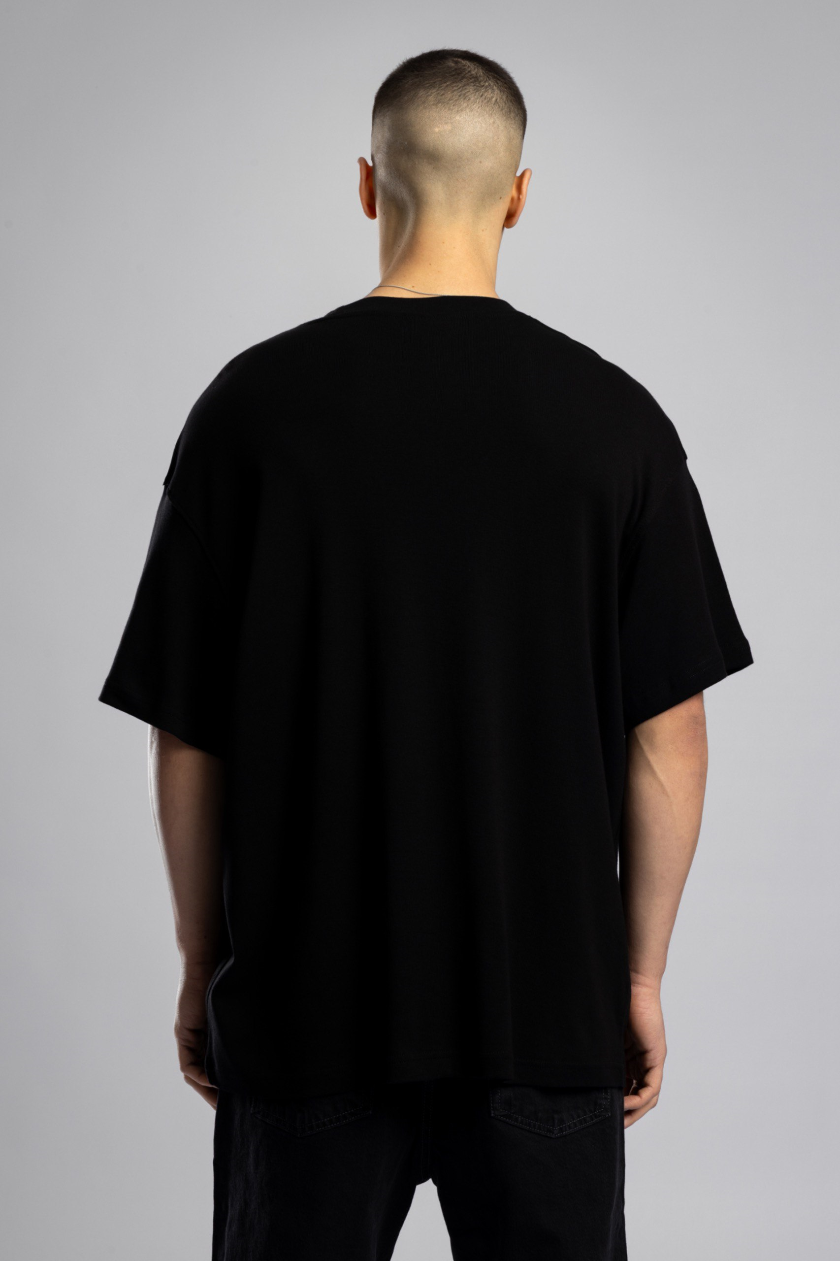 Wholesale Men's Black Basic T-shirt 1503W26-26CY-011