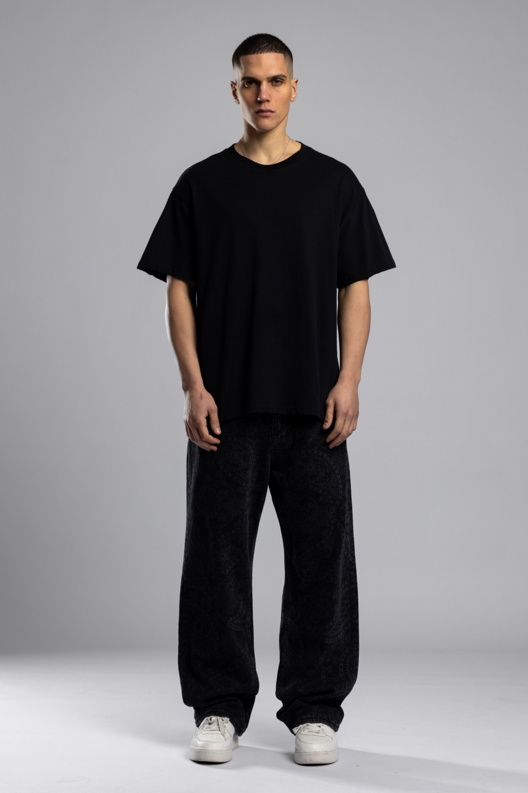 Wholesale Men's Black Basic T-shirt 1503W26-26CY-007