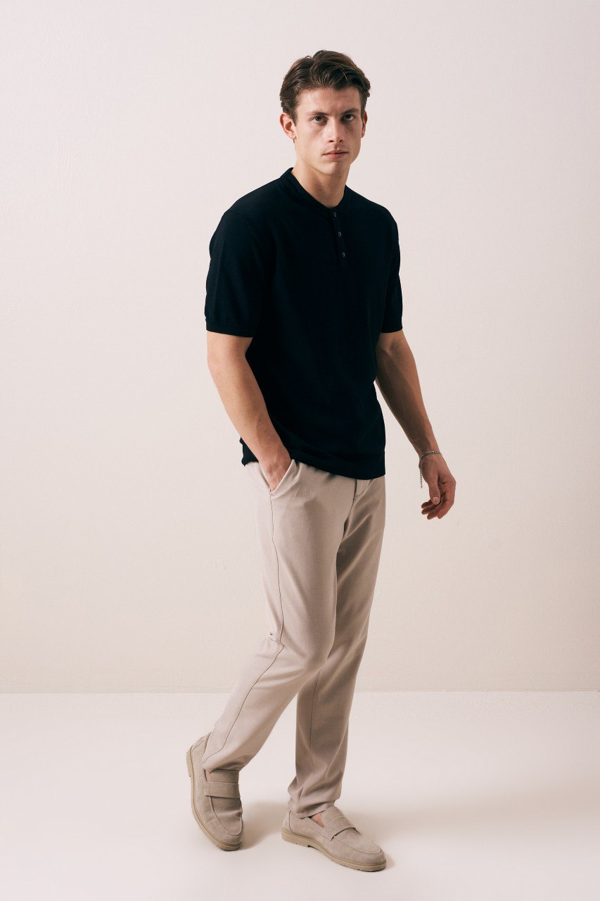 Wholesale Men's Black Knit Crew-Neck T-Shirt 1609W26-66619 