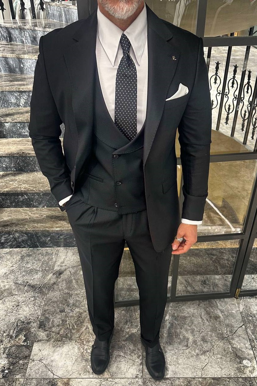 Wholesale Men's Black Three-Piece Suit 1702W26-0502