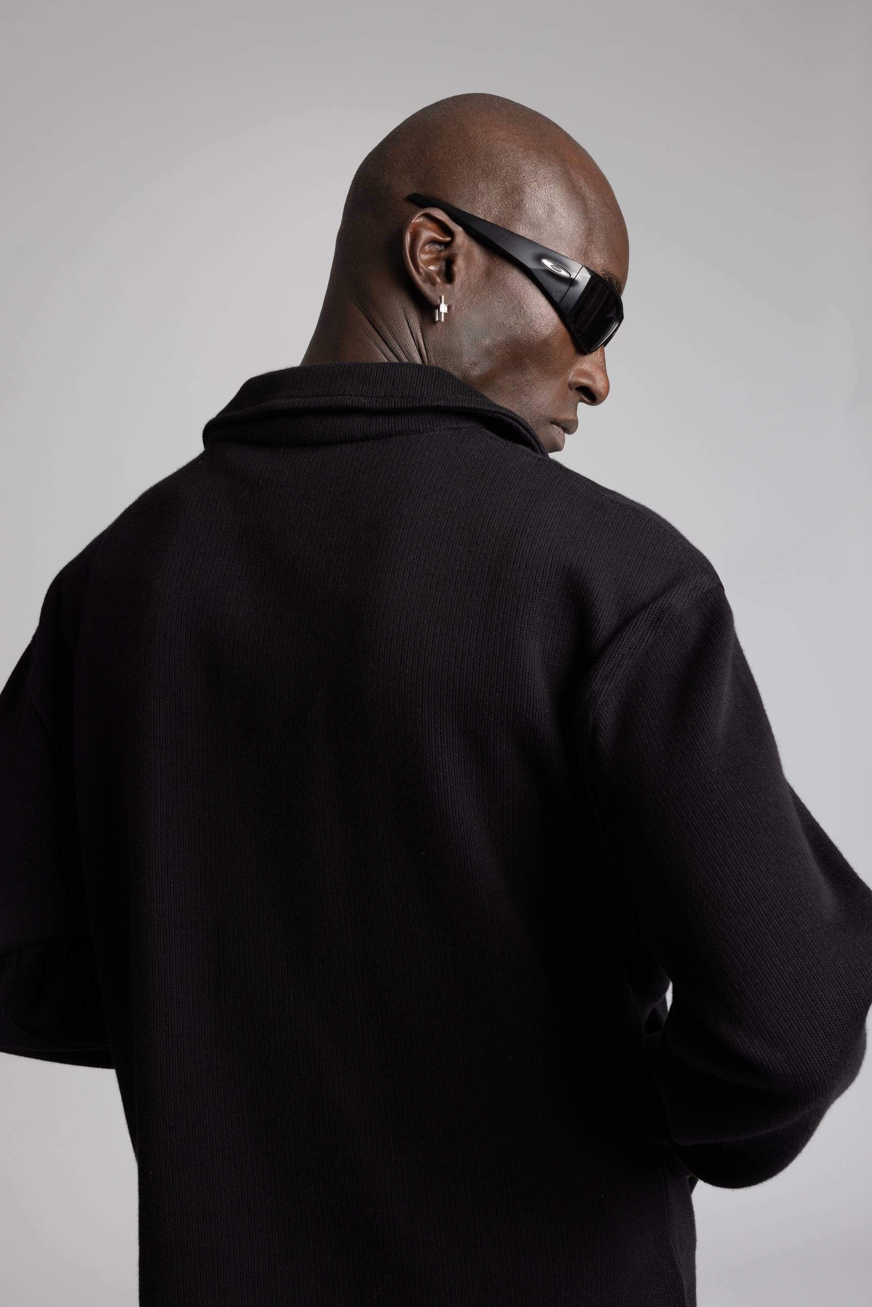 Wholesale Men's Black Zip Sweatshirt  1503FW27-MRT-4627