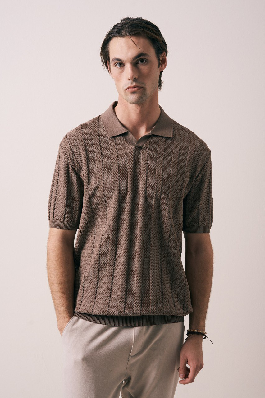 Wholesale Men's Brown Knit Crew-Neck T-Shirt 1609W26-33246 