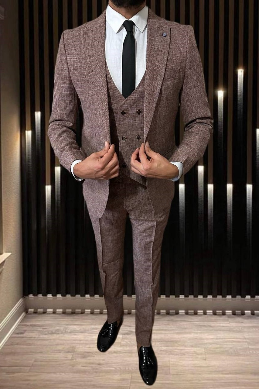 Wholesale Men's Brown Three-Piece Suit 1701W26-089