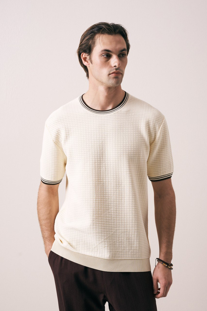 Wholesale Men's Cream Knit Crew-Neck T-Shirt 1609W26-33282 